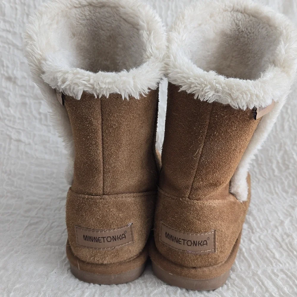 Minnetonka Winter Boots Women's Size‎ 6 Brown Mid Calf Suede Faux Fur Slip On